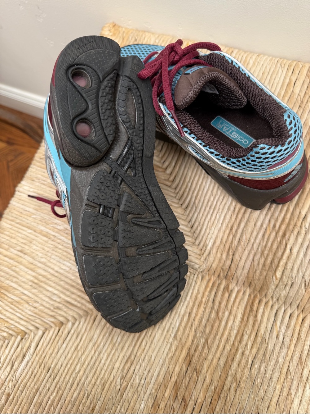 adidas Originals Adistar Control 5
Light Blue and Burgundy Mesh Running Sneakers - Picture 3 of 4